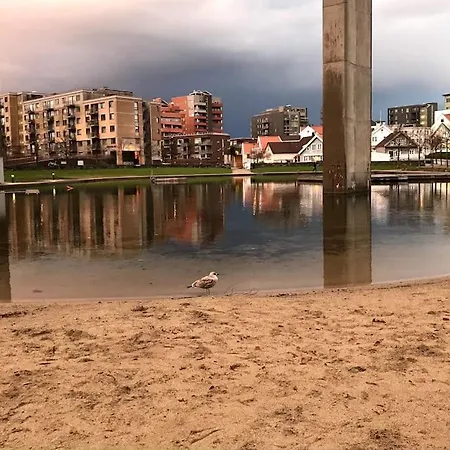 Charming With Private Patio Stavanger