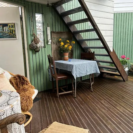 Lägenhet Charming With Private Patio