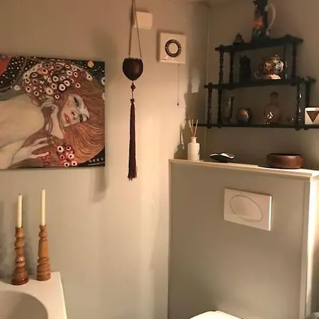 Charming With Private Patio ستافانجر