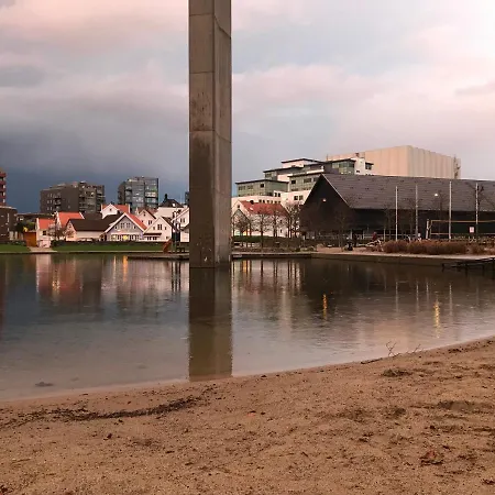 Charming With Private Patio Stavanger