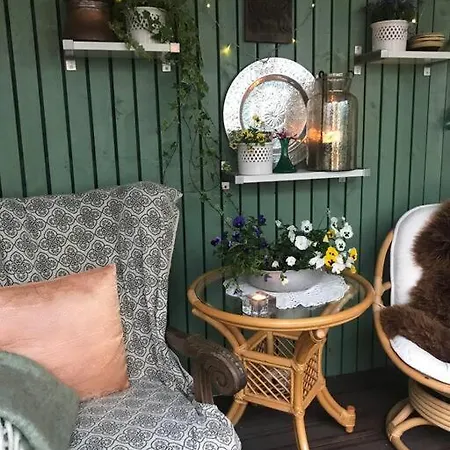 Charming With Private Patio Stavanger